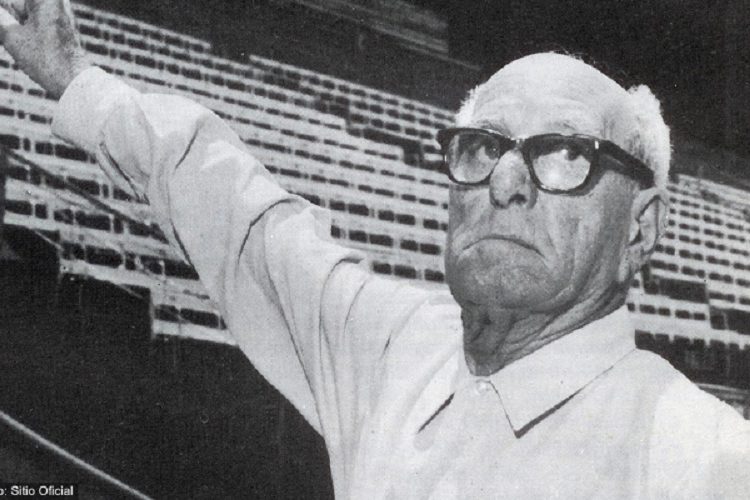 José Amalfitani: bronce de Vélez, guía de la dirigencia deportiva