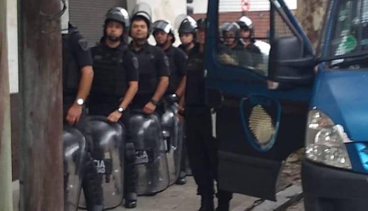 Violento desalojo en Barracas