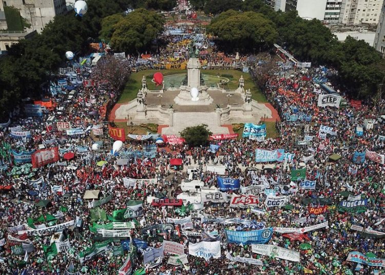 Tres desafíos, de lo urgente al largo plazo