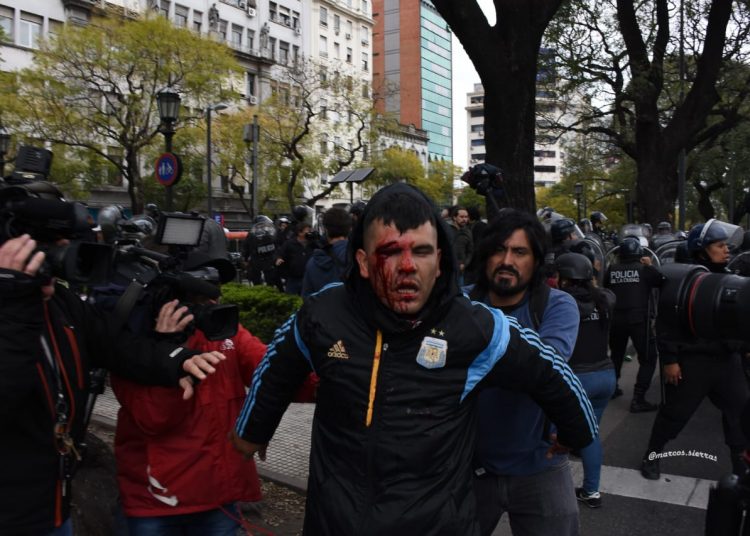 Policía de la Ciudad reprimió a organizaciones sociales