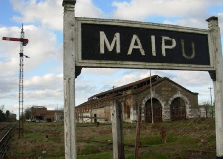 “El intendente de Maipú retuvo 150 DNI para que la gente no vote”