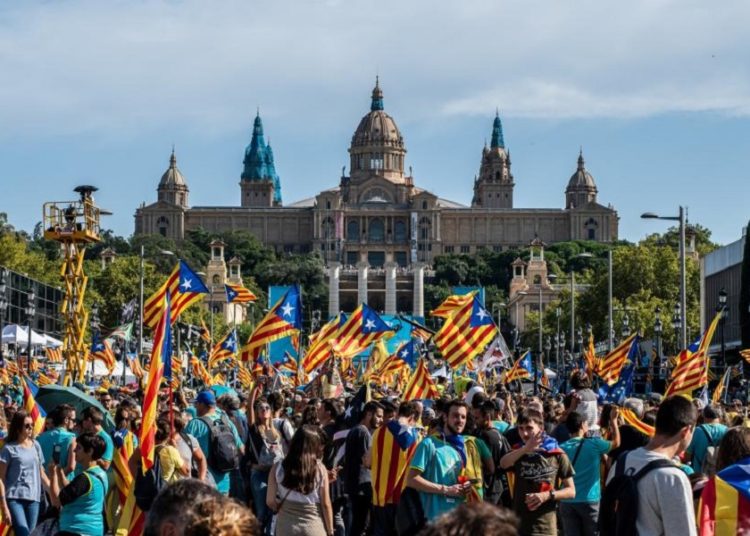 Catalunya: masivas protestas tras condena a líderes independentistas