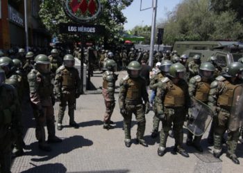 Brutal represión y Estado de Emergencia en Santiago de Chile
