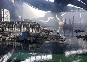 Confirman agroquímicos en agua tras el incendio en Mercedes