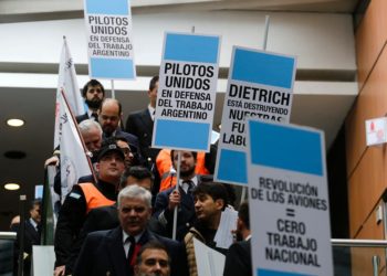 Pilotos ratifican paro de 48 horas