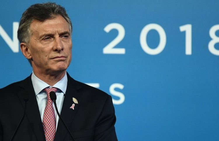 Macri y sus funcionarios imputados por los vuelos a Malvinas