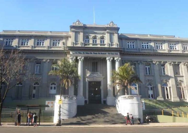 Tras 4 meses de espera, el 8 de diciembre llegaría el tomógrafo al Hospital Elizalde