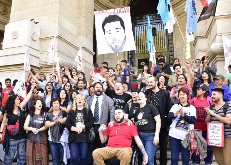 Condenan a 16 años de prisión al policía Ricardo Ayala