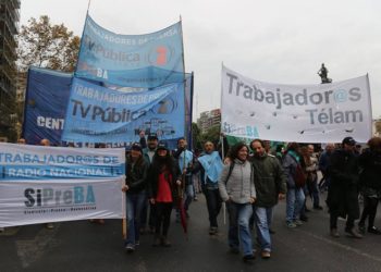 Trabajadores de medios públicos despiden a Hernán Lombardi