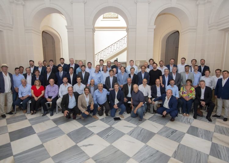 Kicillof se reunió con intendentes, se tratará Ley Impositiva con “modificaciones menores”