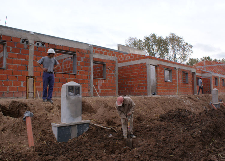 Oscar Balestieri: “La vivienda es un derecho y genera trabajo”