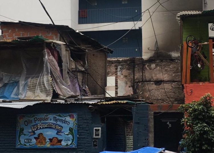 Incendio en La Boca deja a 14 familias en la calle