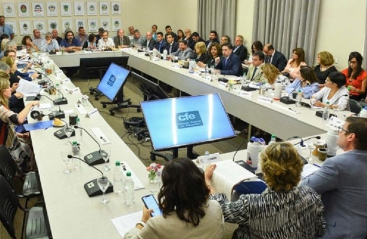 CTA y CGT desconfían de las sumas fijas y van por paritarias libres