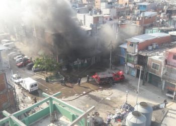 Explosión y corte de luz masivo en la Villa 31