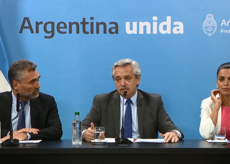 Jubilaciones, pensiones mínimas y AUH aumentarán un 13% desde marzo