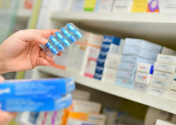 Desde el gremio de Farmacia advierten “que sigue cayendo la venta de medicamentos”