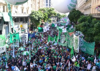 Estatales. “Queremos que renuncien las autoridades macristas”