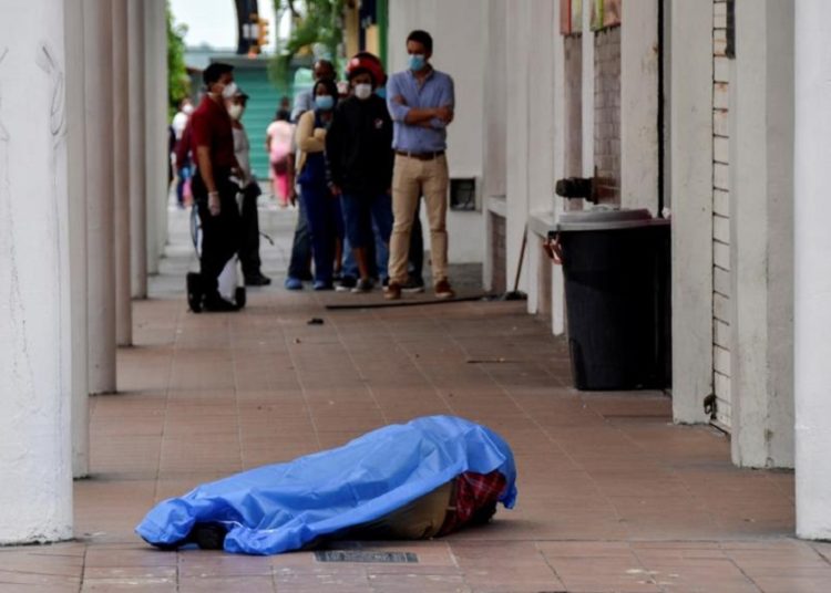 Ecuador. Colapso del sistema sanitario y funerario en Guayas