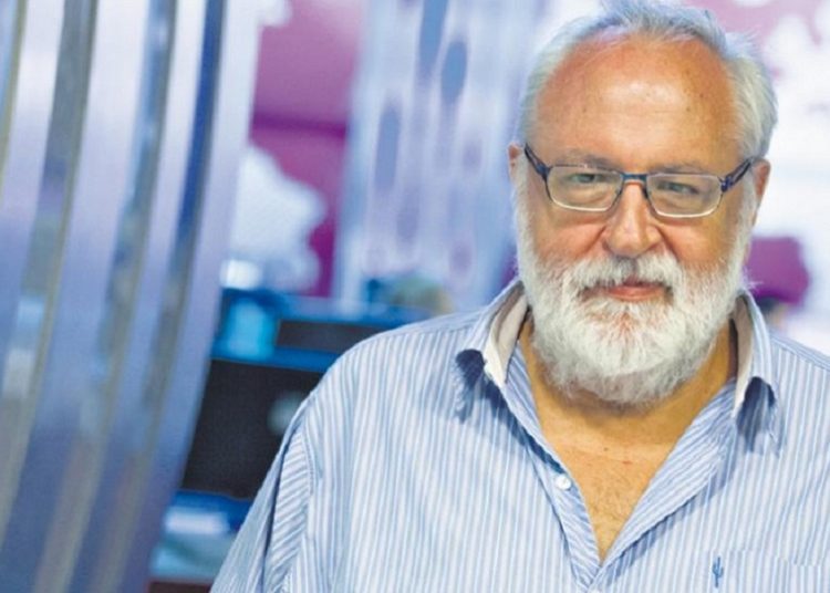 Arias Gibert: “Despedir trabajadores es boicotear la salud de la población”