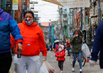 Dengue y coronavirus en Bajo Flores, la crisis sanitaria en los barrios populares