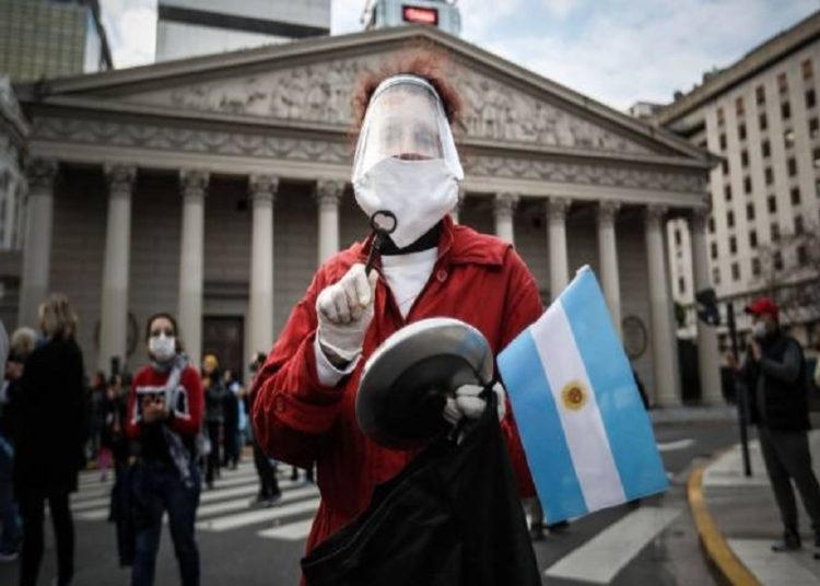 Laura Gastaldi: “Combaten la cuarentena para doblegar al Estado”