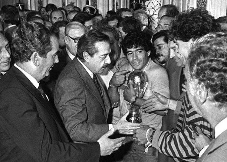 México 86: Cuando el gobierno radical quiso echar a Bilardo