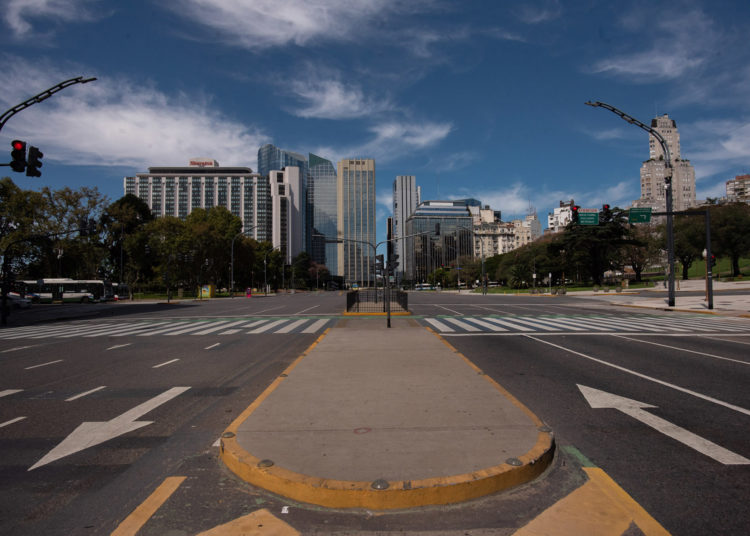 La cuarentena se extendería dos semanas más