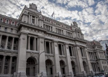 Adrián Albor: “Hay consenso en la sociedad de que el más deslegitimado de los poderes es el judicial”