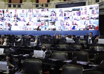 El oficialismo presentó el proyecto de aporte de las grandes fortunas