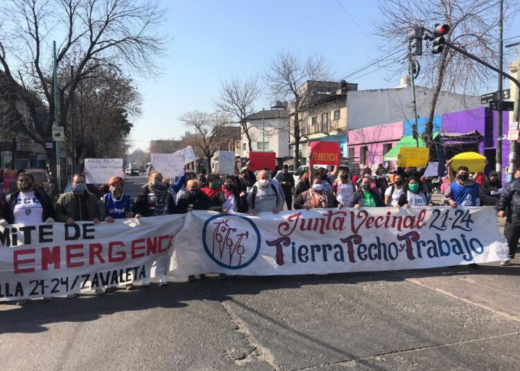 Protesta por falta de agua y luz en Villa 21 24 y Zavaleta