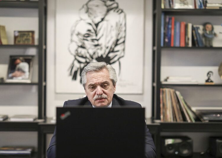 Alberto Fernández le envió una carta a Vladimir Putin por la vacuna contra el COVID-19