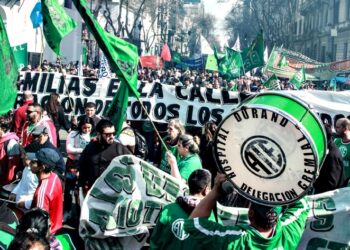 Estatales Nacionales: Paro y movilización de trabajadores de ATE en rechazo al acuerdo paritario