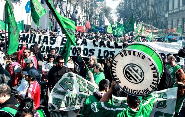 Estatales Nacionales: Paro y movilización de trabajadores de ATE en rechazo al acuerdo paritario