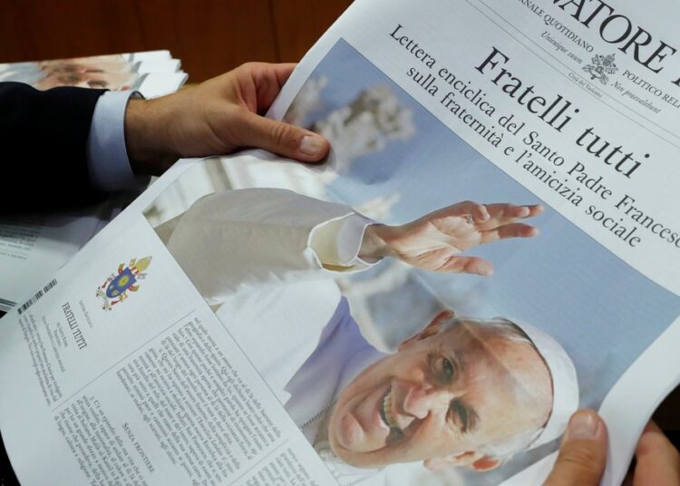 Relaciones internacionales basadas en el amor y la comprensión. La nueva Encíclica del Papa Francisco