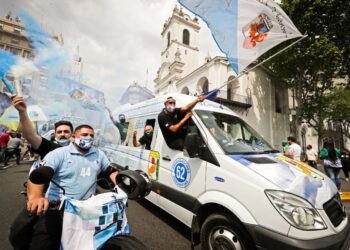 Jornada caliente. Se esperan multitudinarias caravanas mientras se debate el Aporte Solidario y Extraordinario