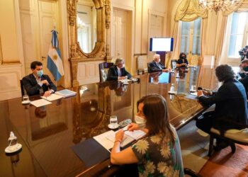 La vacuna contra el coronavirus comenzará a aplicarse en enero