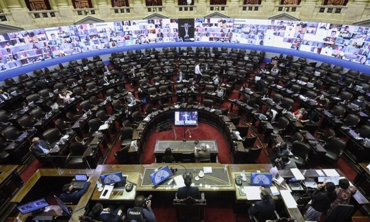 Media sanción al aporte de las grandes fortunas