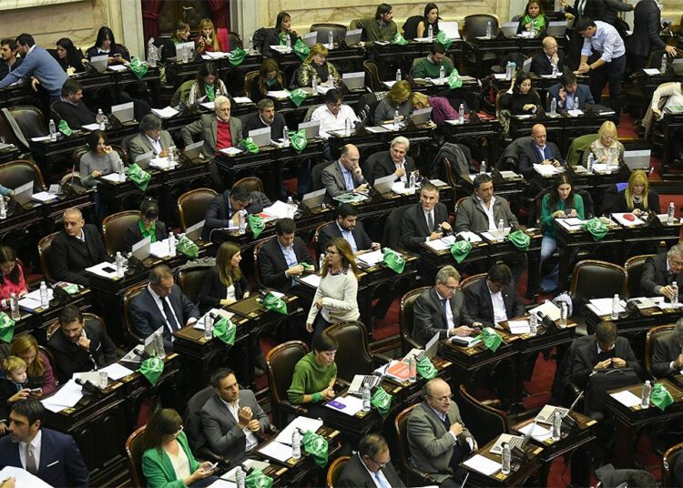 El aborto tiene media sanción: cómo votó cada diputado y diputada