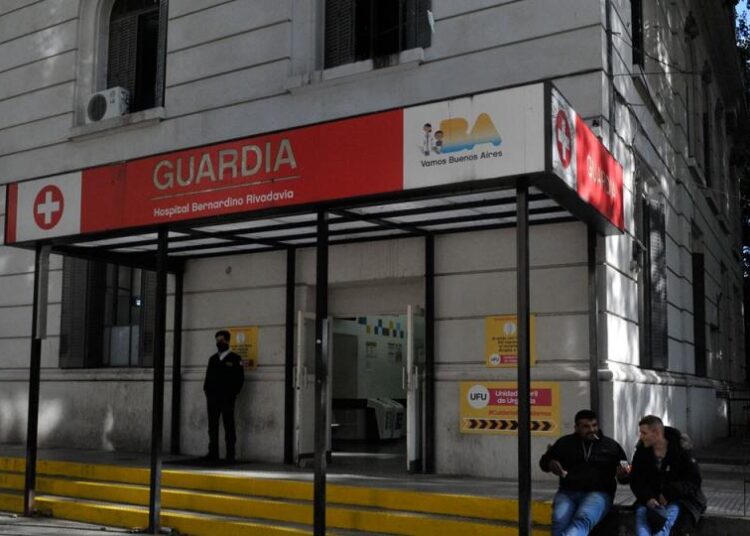 El Gobierno de la Ciudad evita las restricciones nocturnas, pero suspende vacaciones de médicos y enfermeros