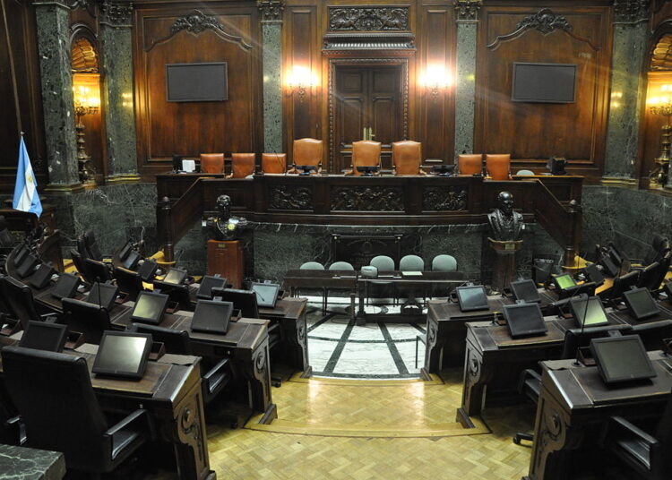 Convocatoria a audiencia pública de la Legislatura
