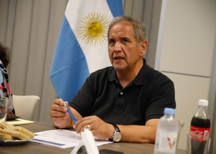 Palazzo: “Argentina debe salir del modelo económico especulativo”