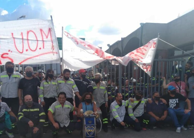 Paro en Ternium Siderar ante los despidos y la persecusión