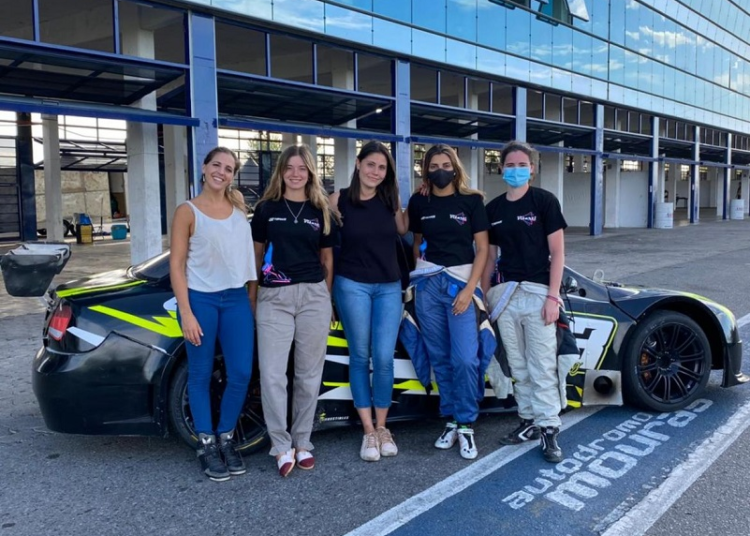 Por primera vez, un equipo de mujeres en el automovilismo argentino