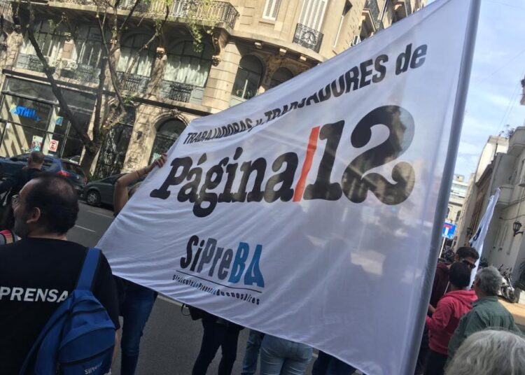 Página 12. Salarios bajo la línea de pobreza, maniobras antisindicales del Grupo Octubre