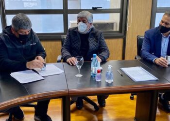 Paritarias al alza. Camioneros acordó un 45% en tres tramos