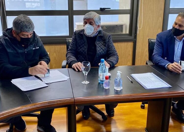 Paritarias al alza. Camioneros acordó un 45% en tres tramos