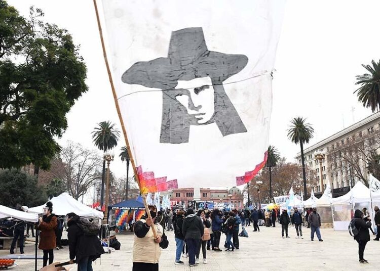 Se instalaron 2000 carpas en Plaza de Mayo por la libertad de Milagro Sala