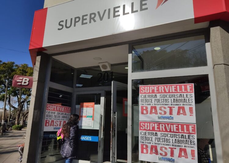 Banco Supervielle. Protestas y asambleas por cierre de sucursales y precarización