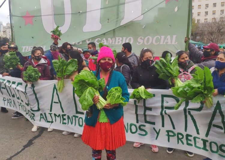 La UTT acampa frente al Congreso en reclamo de la Ley de Acceso a la Tierra