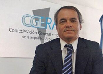 Marcelo Fernández. Recomponer salarios y frenar los precios